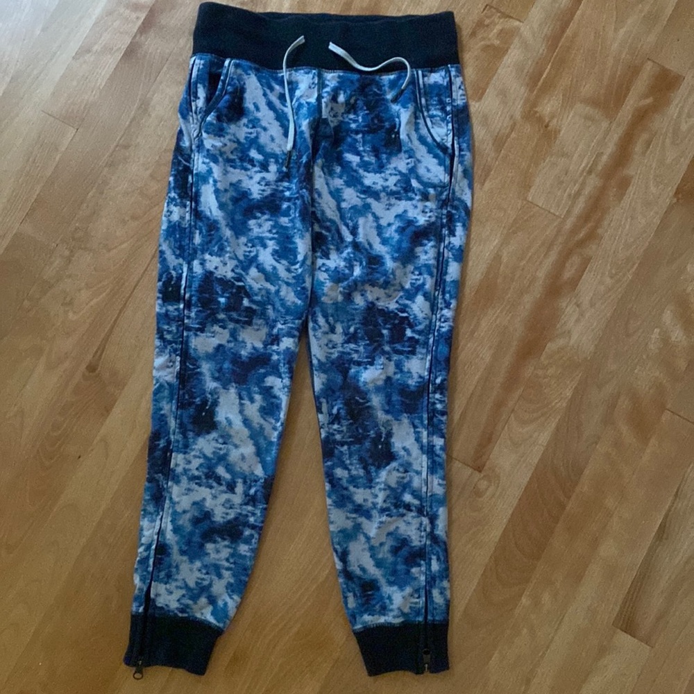 Lululemon joggers